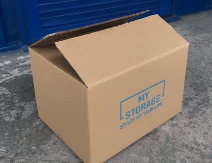 ダンボール