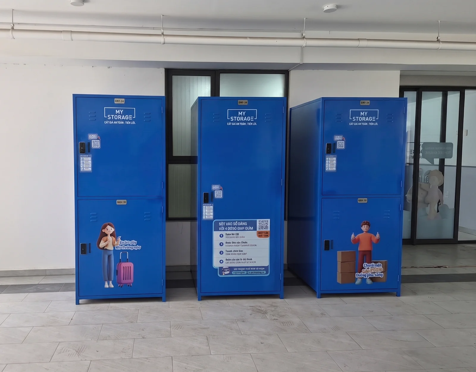 Hình ảnh thực tế tại MT Eastmark City và thao tác sử dụng tủ locker MyStorage.