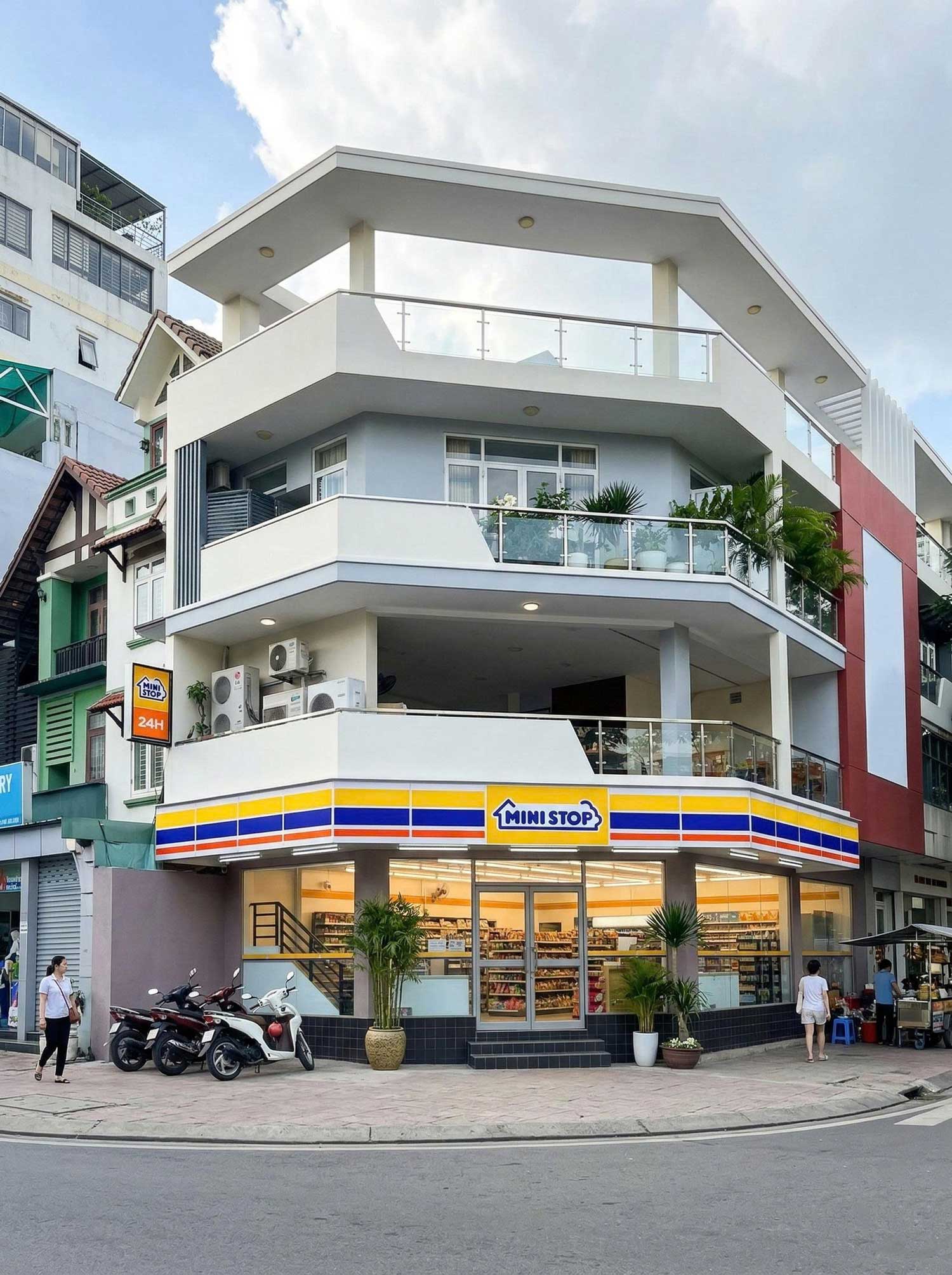 Ministop 6の荷物保管ロッカー